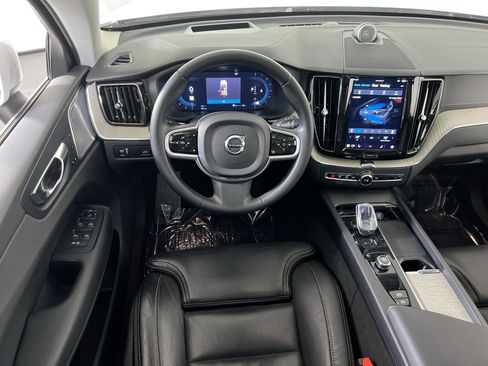 Used 2022 Volvo XC60 B5 Inscription w/ Advanced Package image 22