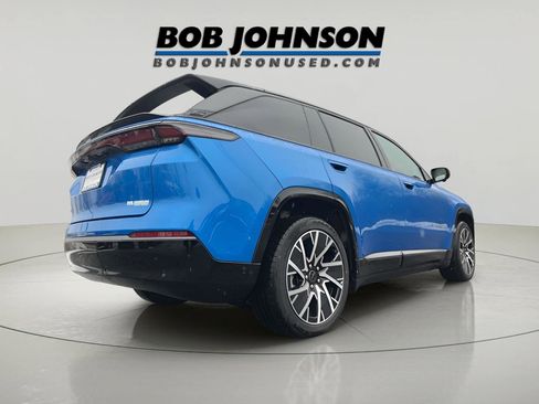 Used 2025 Jeep Wagoneer S Limited image 7