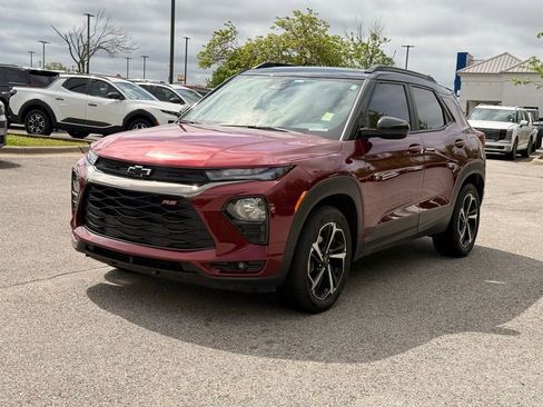 Used 2023 Chevrolet TrailBlazer RS w/ Sun and Liftgate Package AWD/4WD image 3