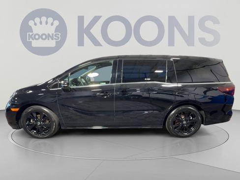 Used 2023 Honda Odyssey Sport image 7