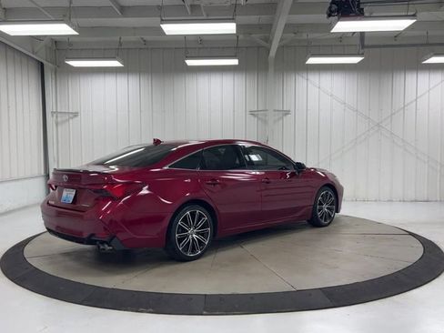 Used 2019 Toyota Avalon Touring w/ Advanced Safety Package FWD image 8