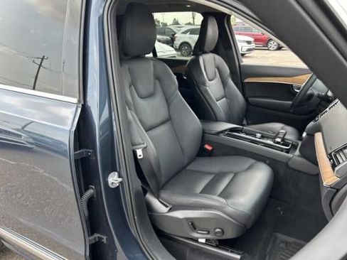 Used 2024 Volvo XC90 B5 Plus w/ Protection Package Premier AWD/4WD image 7
