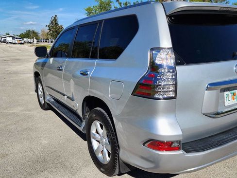 Used 2016 Lexus GX 460 image 6