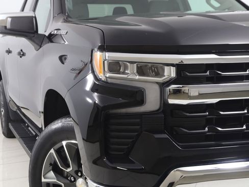 Used 2024 Chevrolet Silverado 1500 LT AWD/4WD image 16