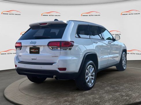 Used 2022 Jeep Grand Cherokee Laredo E AWD/4WD image 10