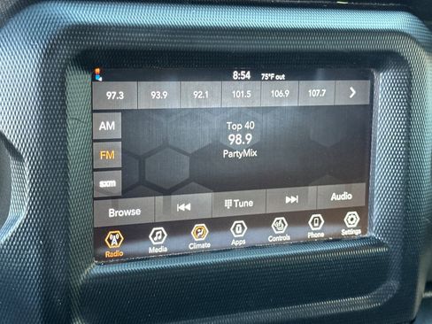 Used 2022 Jeep Wrangler Unlimited Sport image 25