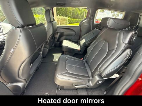 New 2026 Chrysler Pacifica Select image 23