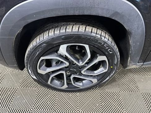 Used 2025 Chevrolet Trax RS w/ Driver Confidence Package image 10