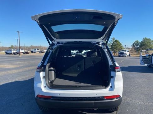 New 2025 Jeep Grand Cherokee Limited image 45