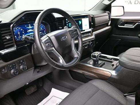 Used 2023 Chevrolet Silverado 1500 RST w/ Z71 Off-Road Package AWD/4WD image 14