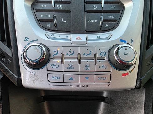 Used 2015 Chevrolet Equinox LT w/ Driver Convenience Package image 28