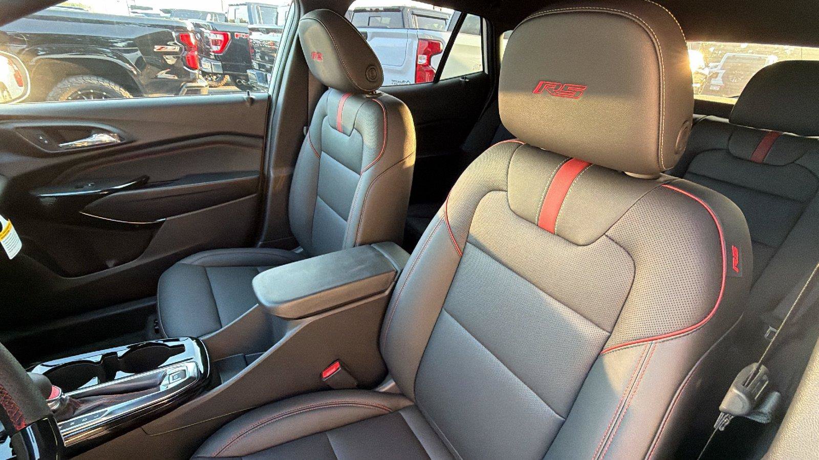 New 2026 Chevrolet Trax RS w/ Sunroof Package FWD image 15