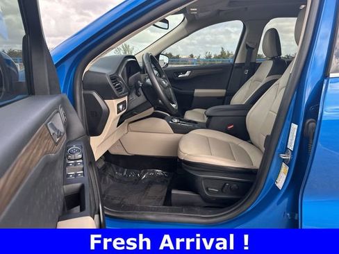 Used 2020 Ford Escape Titanium image 22