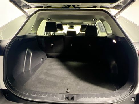 Used 2022 Toyota RAV4 XLE w/ Convenience Package image 34