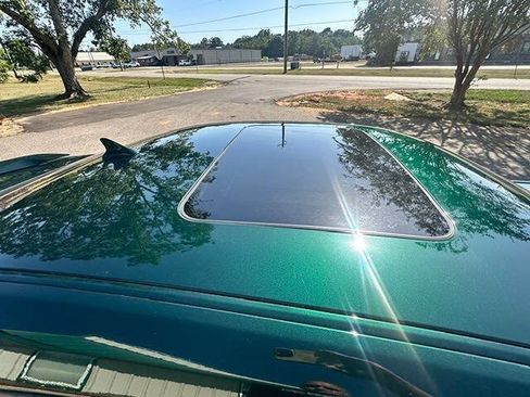 Used 2015 Chevrolet Camaro SS w/ Green Flash Special Edition RWD image 11