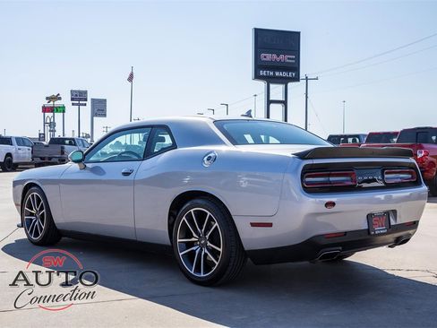 Used 2023 Dodge Challenger GT w/ Plus Package image 7