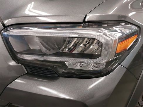 Used 2023 Toyota Tacoma 4x4 Double Cab image 29