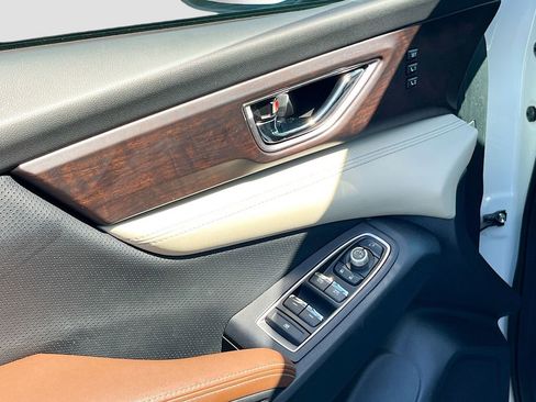 Used 2022 Subaru Ascent Touring image 17