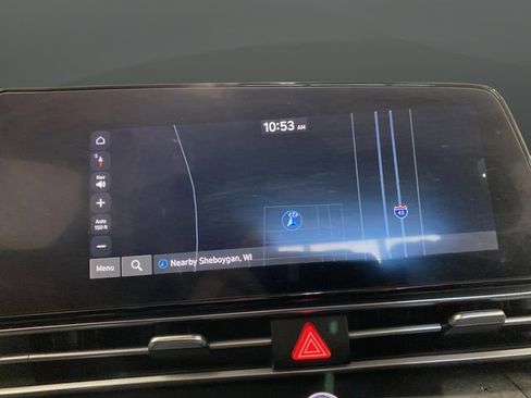 Used 2023 Hyundai Elantra SEL w/ Convenience Package image 9