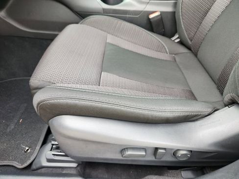 Used 2025 Subaru Outback Premium image 25