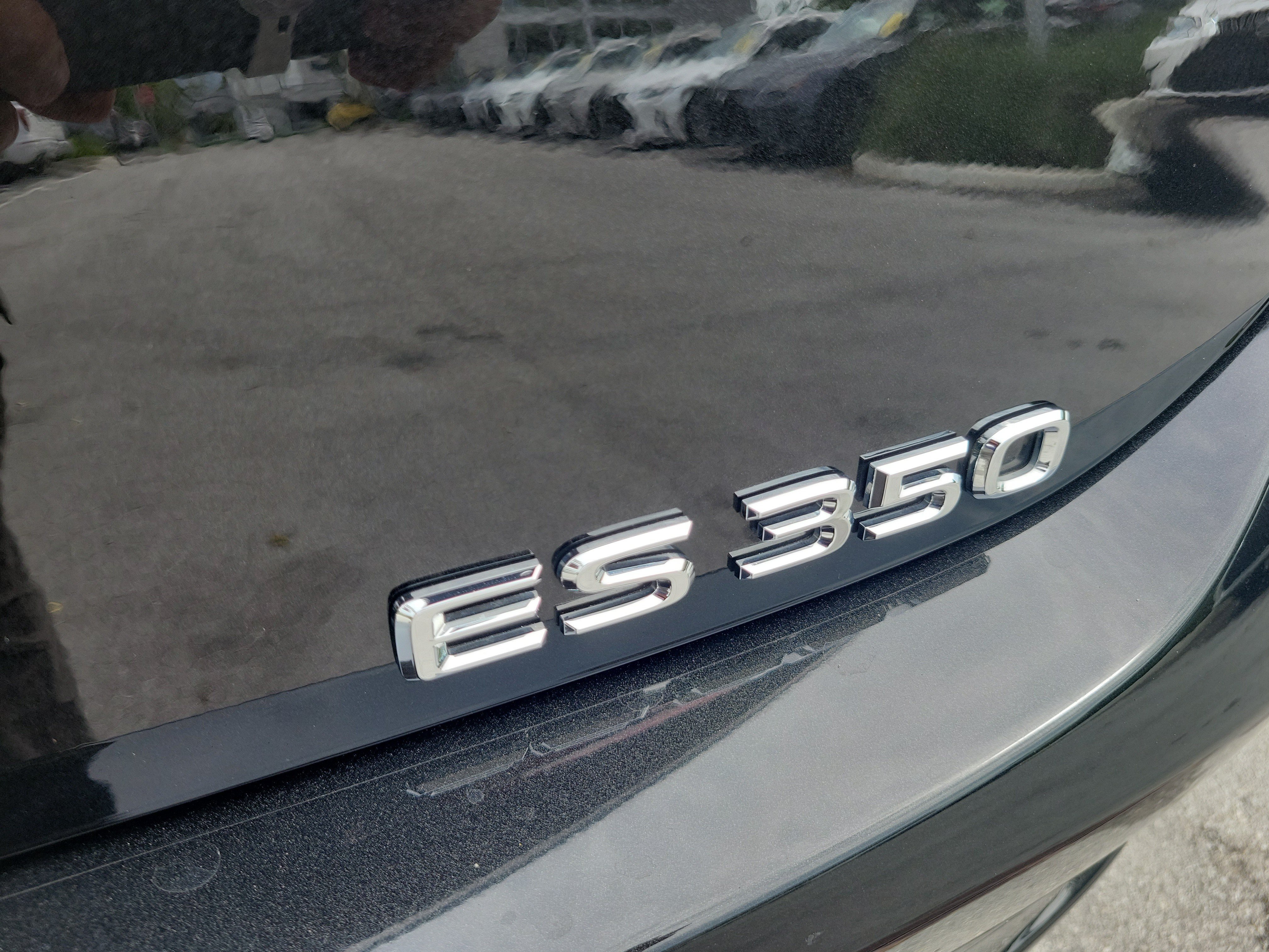 Used 2025 Lexus ES 350 w/ Premium Package FWD image 8