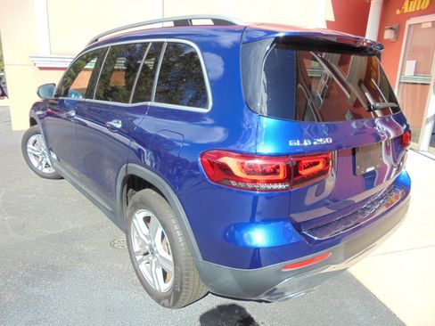 Used 2020 Mercedes-Benz GLB 250 4MATIC w/ Premium Package image 22