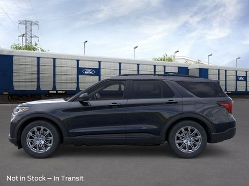 New 2026 Ford Explorer Active AWD/4WD image 3