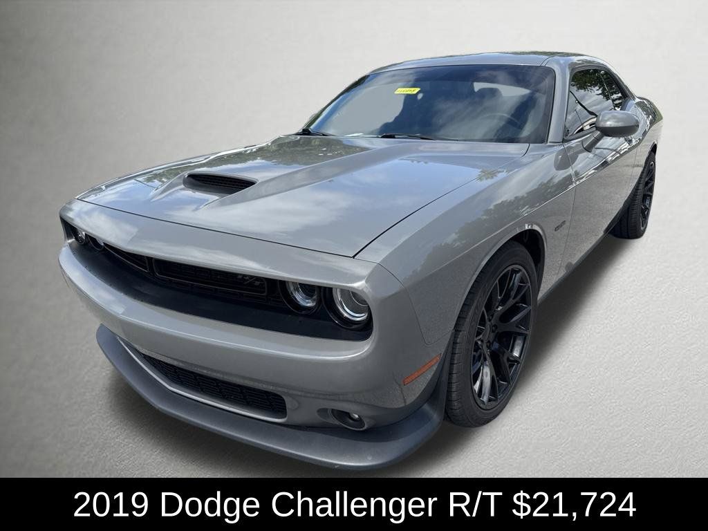 Used 2019 Dodge Challenger R/T w/ Blacktop Package RWD image 7