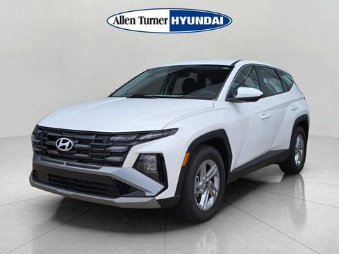 New 2026 Hyundai Tucson SE FWD image 3