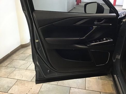 Used 2023 MAZDA CX-9 Carbon Edition image 12