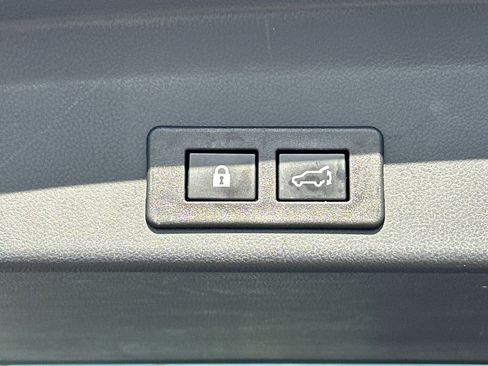 Used 2021 Subaru Ascent Limited w/ Technology Package image 19