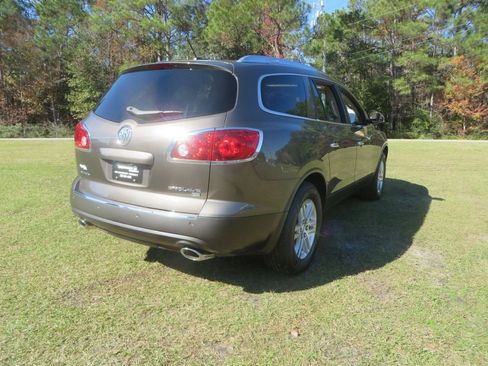 Used 2008 Buick Enclave CX w/ Driver Confidence Package image 6