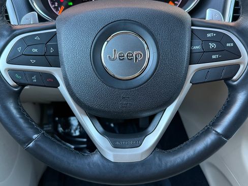 Used 2017 Jeep Grand Cherokee Limited image 20