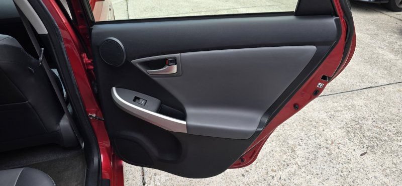 Used 2014 Toyota Prius Four FWD image 32