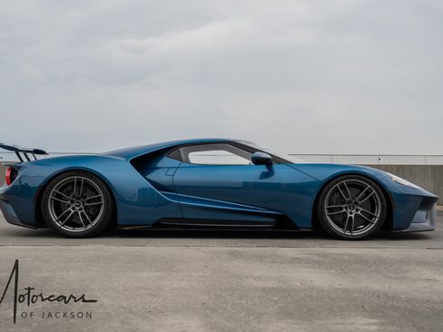 Used 2020 Ford GT image 6