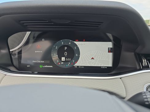 Used 2023 Land Rover Range Rover Evoque S image 18