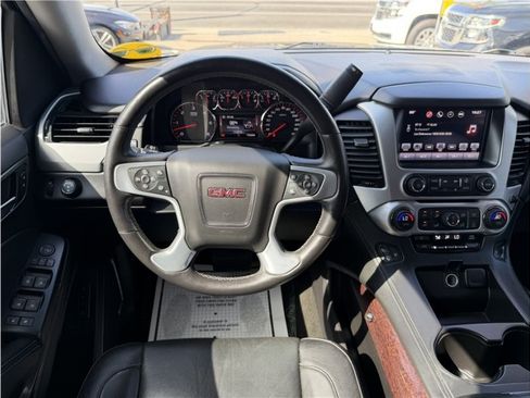 Used 2016 GMC Yukon XL SLT RWD image 42