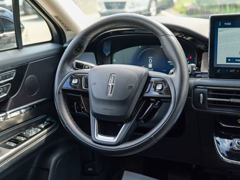 Used 2023 Lincoln Corsair AWD image 41