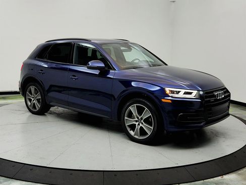 Used 2019 Audi Q5 Prestige w/ Prestige Package image 3