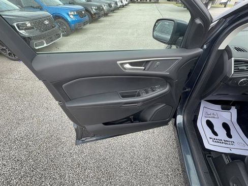 Certified 2022 Ford Edge SEL w/ Convenience Package image 12