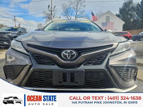 Used 2022 Toyota Camry XSE image 8