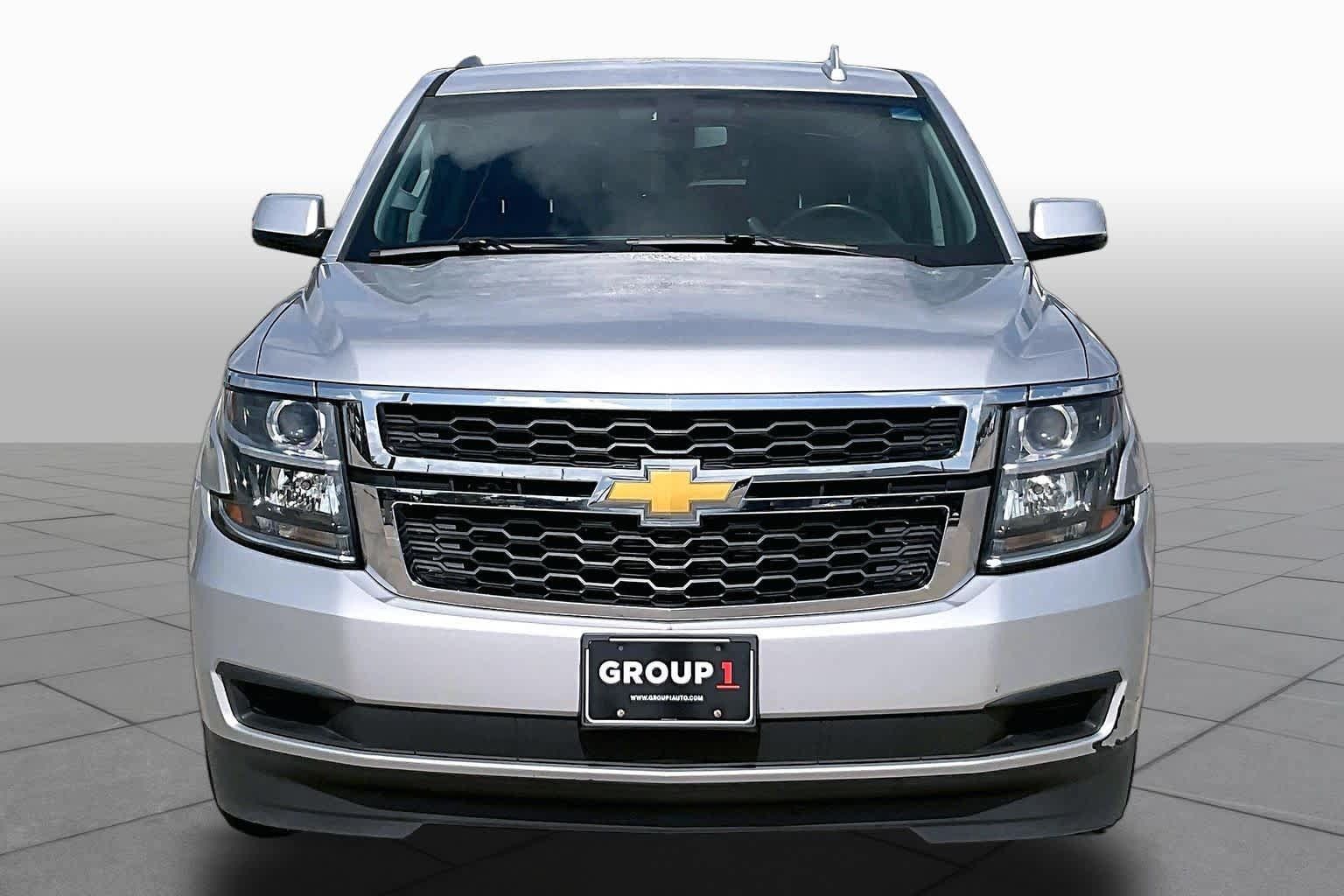 Used 2016 Chevrolet Suburban LS RWD image 4