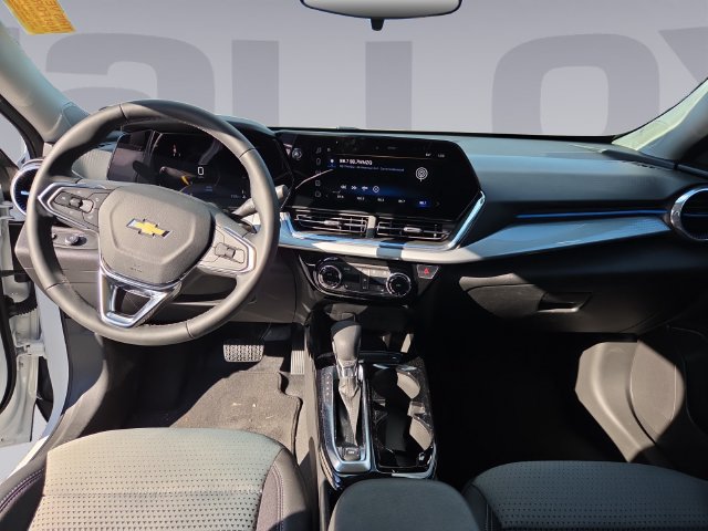Used 2026 Chevrolet Trax LT w/ LT Convenience Package FWD image 12