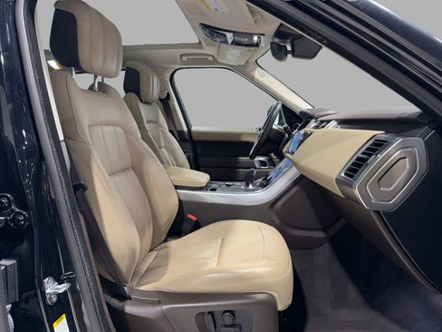 Used 2020 Land Rover Range Rover Sport SE image 23