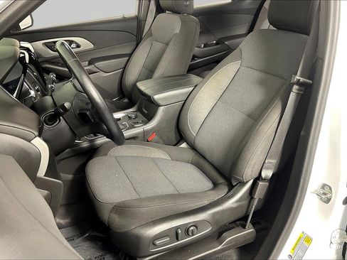 Used 2022 Chevrolet Traverse LT FWD image 20