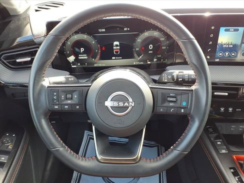 Certified 2025 Nissan Kicks SR image 23