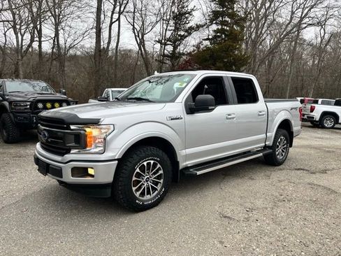 Used 2018 Ford F150 XLT w/ Equipment Group 302A Luxury image 2