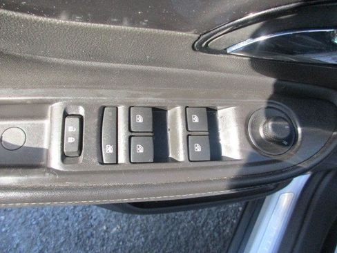 Used 2019 Buick Encore Preferred AWD/4WD image 16