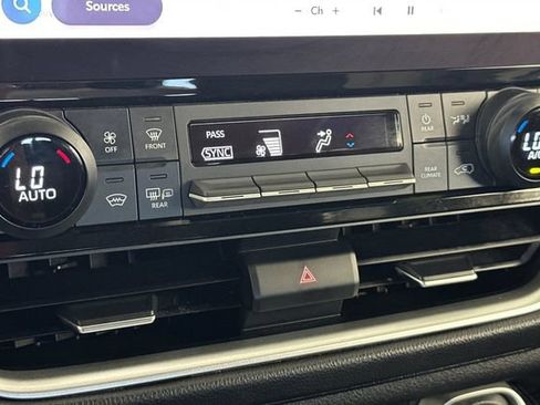 Certified 2025 Toyota Grand Highlander FWD image 26
