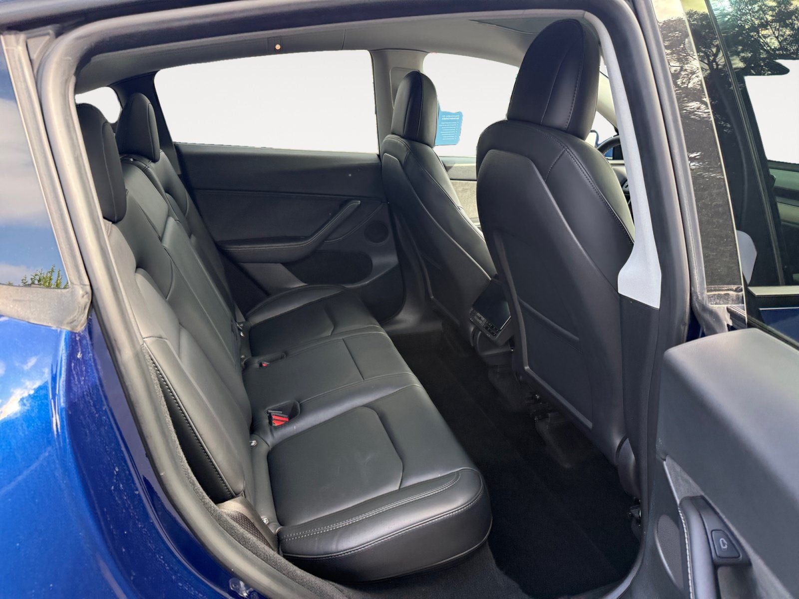 Used 2023 Tesla Model Y Performance AWD/4WD image 18